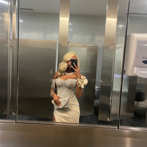 Prom Dress - Picture 4 of 7